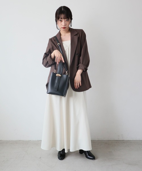MIAN （ミアン）の「【ドラマ着用】ニュアンスパーツワンハンドル2wayショルダーバッグ（ショルダーバッグ・レディース・ダークブラウン/アイボリー/ブラック・FREE）」の17枚目の写真