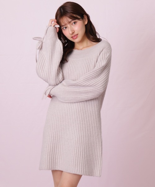 JILL by JILL STUART（ジルバイジルスチュアート）の「袖リボンニットワンピース（ワンピース・レディース・レッド/ホワイト/ベージュ・FREE）」の3枚目の写真