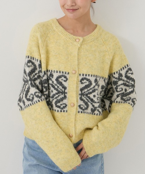 Jayro(ジャイロ)の「アイルジャガードカーディガン(ニット/セーター・レディース・サックスブルー/ライトグレー/ベージュ/イエロー・FREE)」の4枚目の写真