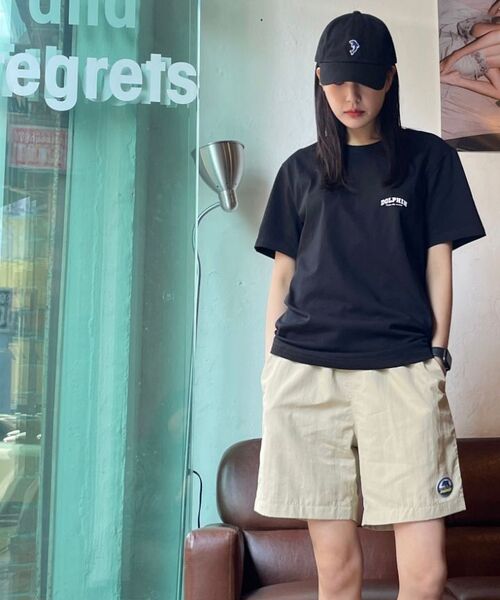 DOLPHIN WAVE APPAREL（ドルフィンウェーブアパレル）の「[2パック]ドルフィンアーチロゴTシャツライトカーキブラック（Tシャツ/カットソー・メンズ・その他・MEDIUM/LARGE）」の4枚目の写真