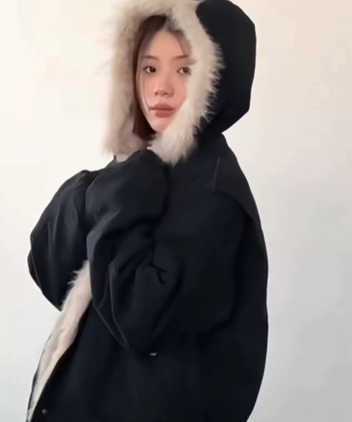 CELENA BEATS(セレナビーツ)の「フェイクファー 切り替え 中綿 フード ブルゾン(ブルゾン・メンズ・ホワイト/ブラック・FREE)」の9枚目の写真