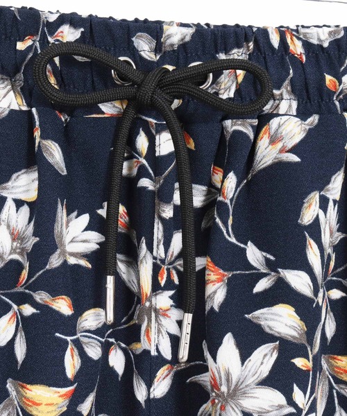 CAMBIO(カンビオ)の「mp14469- Vivid Flower Short Pants ショートパンツ(S62026cmb)(その他パンツ・メンズ・ホワイト/ネイビー/ブラック・L/M/S)」の20枚目の写真