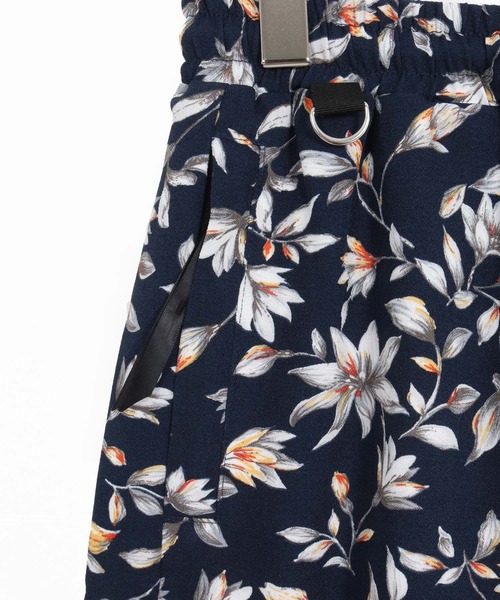 CAMBIO(カンビオ)の「mp14469- Vivid Flower Short Pants ショートパンツ(S62026cmb)(その他パンツ・メンズ・ホワイト/ネイビー/ブラック・L/M/S)」の21枚目の写真