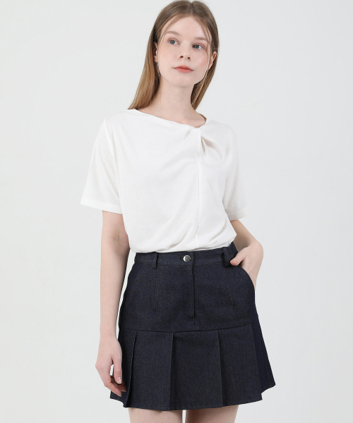 CATTLINE(カトリン)の「モダンスリットシャーリング半袖Tシャツ(ホワイト)(Tシャツ/カットソー・レディース・その他・FREE)」の12枚目の写真