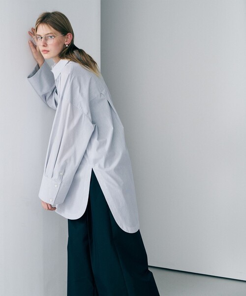 uncrave(アンクレイヴ)の「コットンクロスストライプ BIGシャツ(シャツ/ブラウス・レディース・ネイビー系5/サックスブルー系5・1)」の4枚目の写真