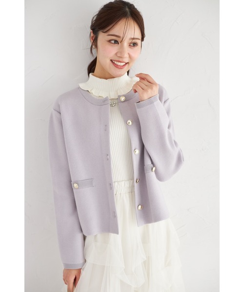tocco closet（トッコ　クローゼット）の「フェイクポケット付きゴールド釦ニットジャケット（カーディガン/ボレロ・レディース・ネイビー/ラベンダー/ピンク/アイボリー・M）」の4枚目の写真