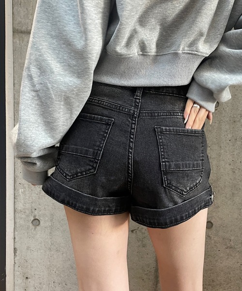 ROGER AND RAW(ロジャーアンドロウ)の「デザインミニデニムパンツ(デニムパンツ・レディース・ブラック/ブルー・SMALL/MEDIUM)」の15枚目の写真