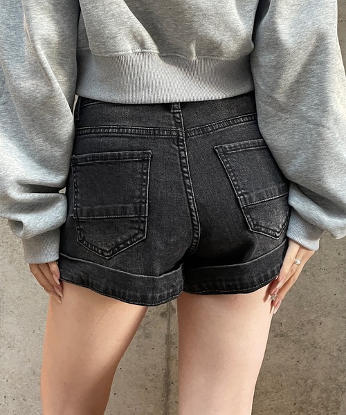ROGER AND RAW(ロジャーアンドロウ)の「デザインミニデニムパンツ(デニムパンツ・レディース・ブラック/ブルー・SMALL/MEDIUM)」の14枚目の写真