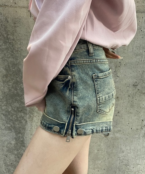 ROGER AND RAW(ロジャーアンドロウ)の「デザインミニデニムパンツ(デニムパンツ・レディース・ブラック/ブルー・SMALL/MEDIUM)」の11枚目の写真