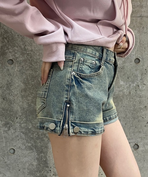 ROGER AND RAW(ロジャーアンドロウ)の「デザインミニデニムパンツ(デニムパンツ・レディース・ブラック/ブルー・SMALL/MEDIUM)」の8枚目の写真