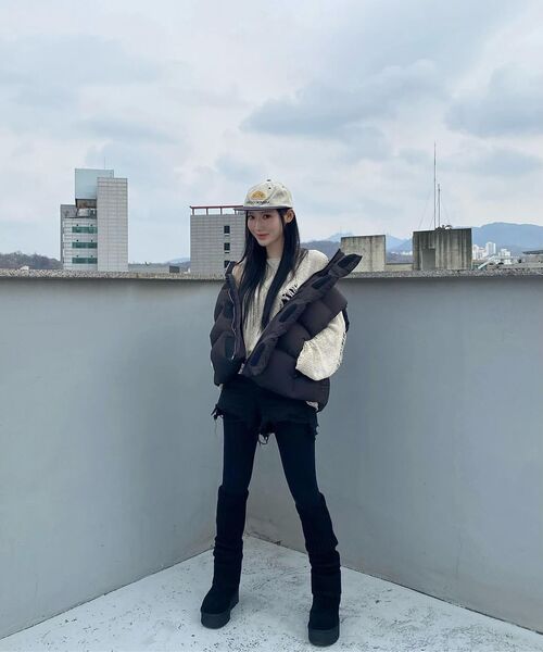 HELLO SUNRISE(ハローサンライズ)の「Two Tone Washed OG Logo 6panel Cap_Oatmeal Beige & Charcoal(キャップ・レディース・ベージュ・OS)」の13枚目の写真