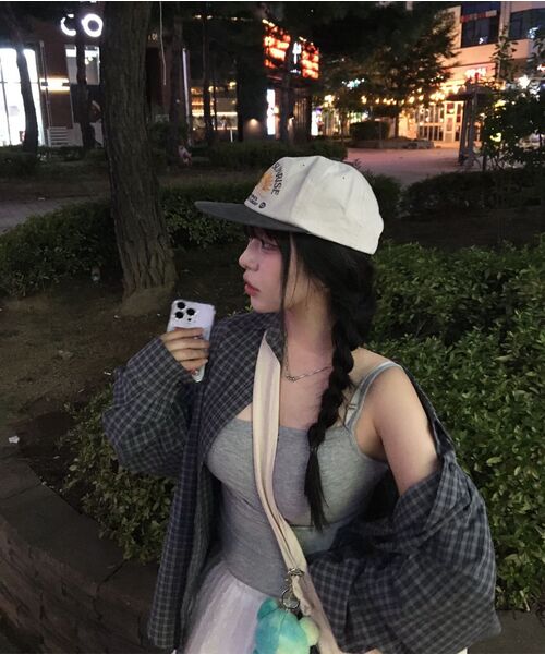 HELLO SUNRISE(ハローサンライズ)の「Two Tone Washed OG Logo 6panel Cap_Oatmeal Beige & Charcoal(キャップ・レディース・ベージュ・OS)」の22枚目の写真