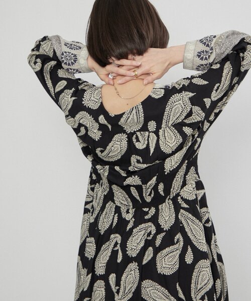 Remind me and forever（リマインドミーアンドフォーエバー）の「【India series】【nane/WEB限定】エスニック柄マキシワンピース（ワンピース・レディース・グリーン/ブラック・FREE）」の3枚目の写真