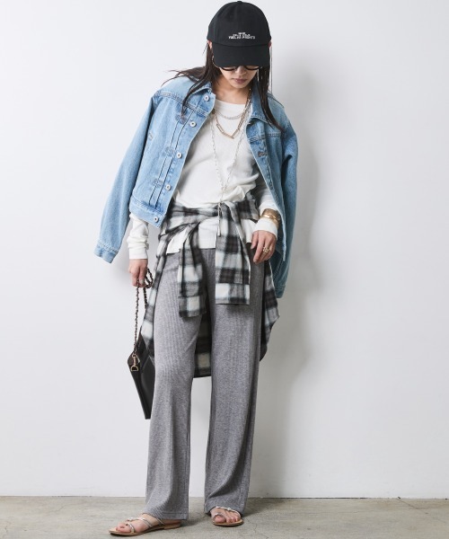 CHIC STYLE(シックスタイル)の「テレコロングスリーブプルオーバー<大きいサイズ有>シックスタイル(Tシャツ/カットソー・レディース・ブラック/オフホワイト/グレー・M/L/LL/3L/4L/5L)」の11枚目の写真