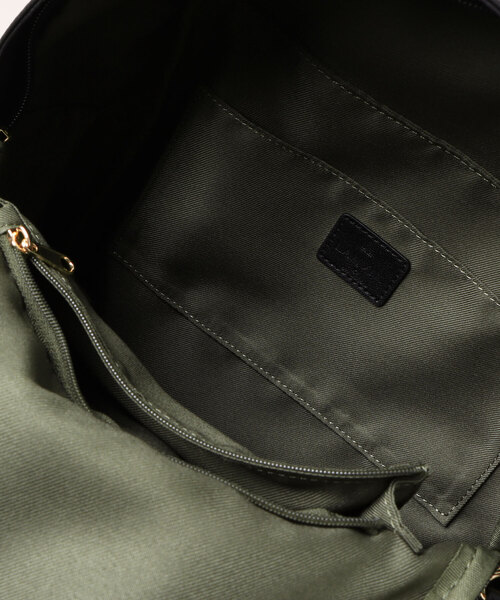 LANVIN en Bleu(ランバンオンブルー)の「グラン バックパック(バックパック/リュック・レディース・ブラック/グレー・FREE)」の6枚目の写真