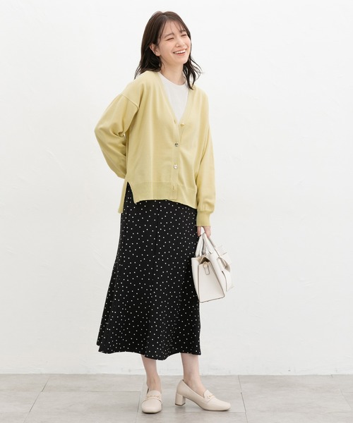 Honeys（ハニーズ）の「【ＵＶカット・花粉リリース加工】花粉対策Ｖネックカーディガン（カーディガン/ボレロ・レディース・ベージュ/ラベンダー/イエロー系その他/サックスブルー/ブラック・L/LL/M）」の16枚目の写真