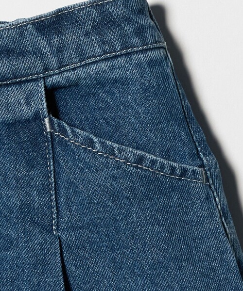 green label relaxing（グリーンレーベルリラクシング）の「デニム タックキュロット パンツ / キッズ  100cm-160cm（デニムパンツ・キッズ・コバルトブルー・160cm/150cm/120cm/140cm/110cm/130cm/100cm）」の6枚目の写真