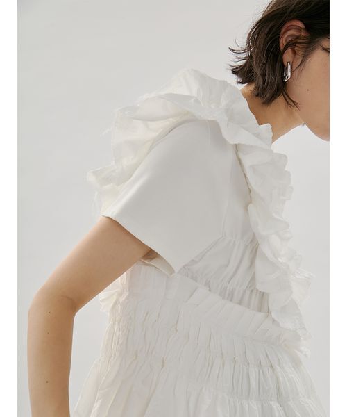emmi(エミ)の「フリルアシンメトリーカットソー(Tシャツ/カットソー・レディース・シルバー/オフホワイト/ブラック・F)」の9枚目の写真