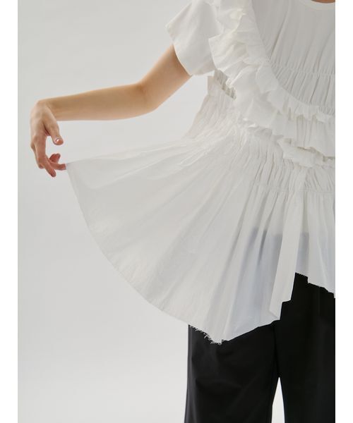 emmi(エミ)の「フリルアシンメトリーカットソー(Tシャツ/カットソー・レディース・シルバー/オフホワイト/ブラック・F)」の11枚目の写真