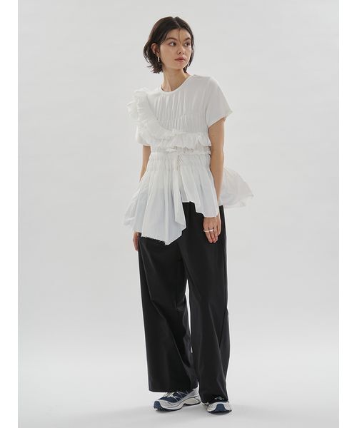emmi(エミ)の「フリルアシンメトリーカットソー(Tシャツ/カットソー・レディース・シルバー/オフホワイト/ブラック・F)」の13枚目の写真