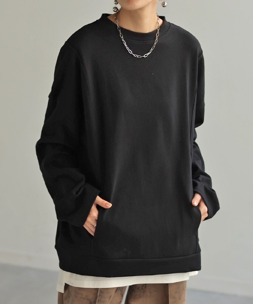 HUG.U(ハグユー)の「ポケット付き 綿100% モックネック ロンT(Tシャツ/カットソー・レディース・カーキ/ライトブルー/ブラック/ホワイト/テラコッタ/ダークグレー・FREE)」の2枚目の写真