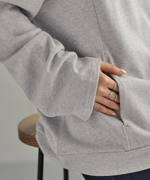 HUG.U(ハグユー)の「ポケット付き 綿100% モックネック ロンT(Tシャツ/カットソー・レディース・カーキ/ライトブルー/ブラック/ホワイト/テラコッタ/ダークグレー・FREE)」の9枚目の写真