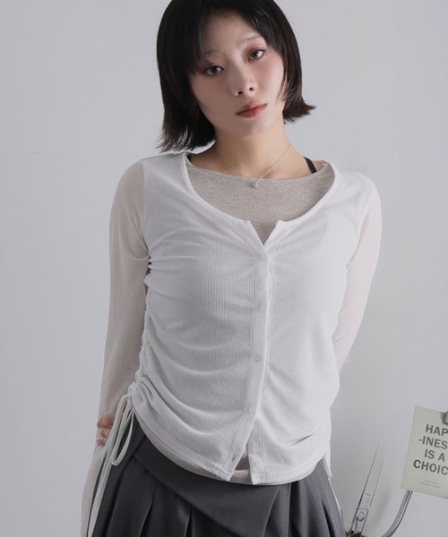Ulysses(ユリシス)の「フェイクレイヤードカーデトップス(Tシャツ/カットソー・レディース・アイボリー/ブラック/オフホワイト・M)」の1枚目の写真