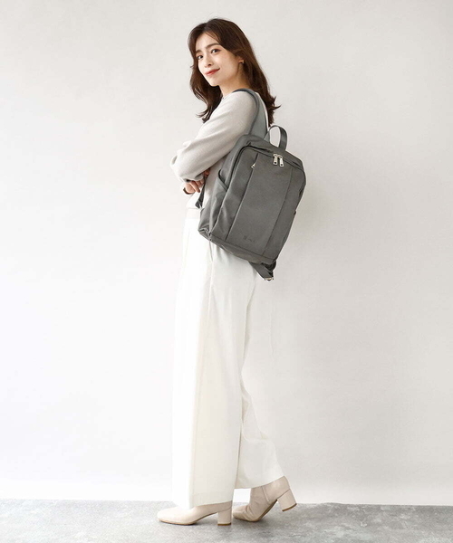 MK MICHEL KLEIN（エムケーミッシェルクラン）の「[撥水]フロントタックコンパクトリュック（バックパック/リュック・レディース・ライトベージュ/グレー/ブラック・00）」の22枚目の写真