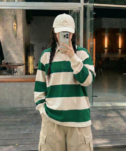 MOZMOZ（モズモズ）の「ラグビーストライプロングスリーブカラーTシャツグリーン（ポロシャツ・レディース・その他・M/L/2XL）」の4枚目の写真
