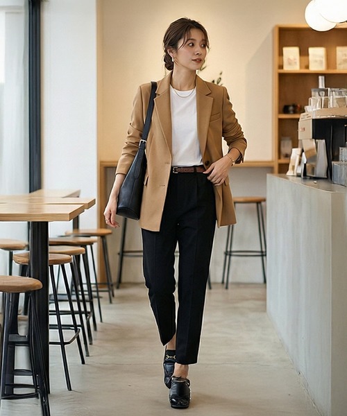 STYLE DELI（スタイルデリ）の「【DELI by】アーキテクトフォルムリアルレザーバケットバッグ（ショルダーバッグ・レディース・ブラウン/ブラック/ライトブラウン・FREE）」の7枚目の写真