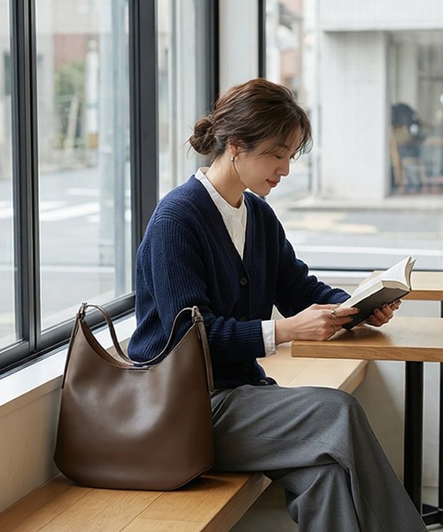 STYLE DELI（スタイルデリ）の「【DELI by】アーキテクトフォルムリアルレザーバケットバッグ（ショルダーバッグ・レディース・ブラウン/ブラック/ライトブラウン・FREE）」の10枚目の写真