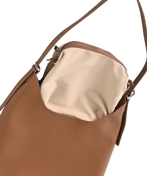STYLE DELI（スタイルデリ）の「【DELI by】アーキテクトフォルムリアルレザーバケットバッグ（ショルダーバッグ・レディース・ブラウン/ブラック/ライトブラウン・FREE）」の21枚目の写真