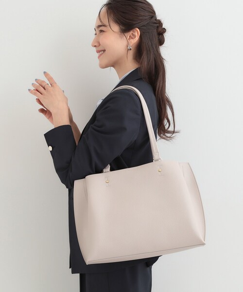 SHOO・LA・RUE(シューラルー)の「【軽量】ふわっと軽いトートバッグ【A4】(トートバッグ・レディース・グレー/ブラック/ベージュ系4・00)」の1枚目の写真