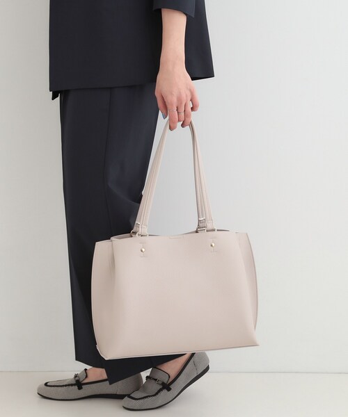 SHOO・LA・RUE(シューラルー)の「【軽量】ふわっと軽いトートバッグ【A4】(トートバッグ・レディース・グレー/ブラック/ベージュ系4・00)」の19枚目の写真