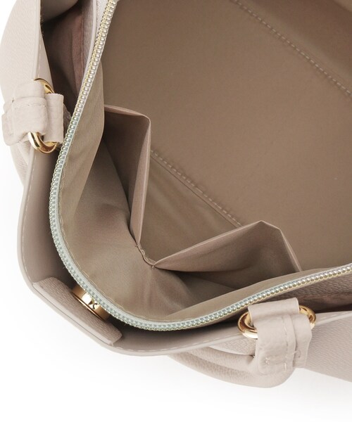 SHOO・LA・RUE(シューラルー)の「【軽量】ふわっと軽いトートバッグ【A4】(トートバッグ・レディース・グレー/ブラック/ベージュ系4・00)」の7枚目の写真