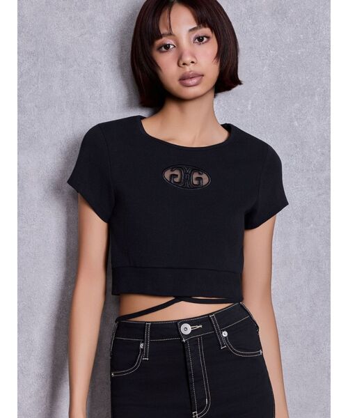 GYDA(ジェイダ)の「2WAY Symmetry GYDAクロスショートトップス(Tシャツ/カットソー・レディース・ブラック/オフホワイト・FREE)」の2枚目の写真