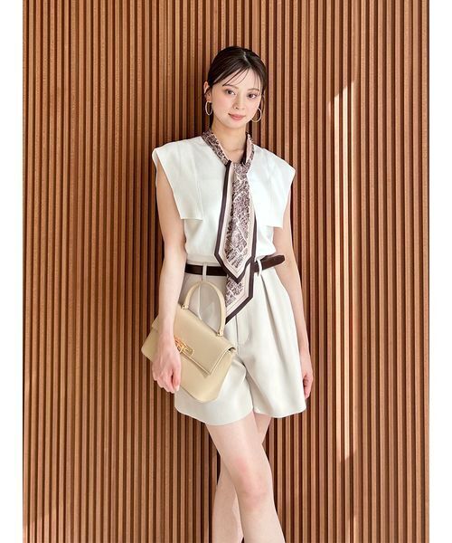 SNIDEL(スナイデル)の「シンプルショートパンツ(その他パンツ・レディース・グレー/ブラック/アイボリー・1/0)」の8枚目の写真