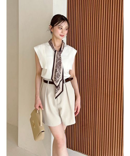 SNIDEL(スナイデル)の「シンプルショートパンツ(その他パンツ・レディース・グレー/ブラック/アイボリー・1/0)」の9枚目の写真