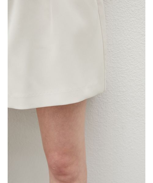 SNIDEL(スナイデル)の「シンプルショートパンツ(その他パンツ・レディース・グレー/ブラック/アイボリー・1/0)」の16枚目の写真