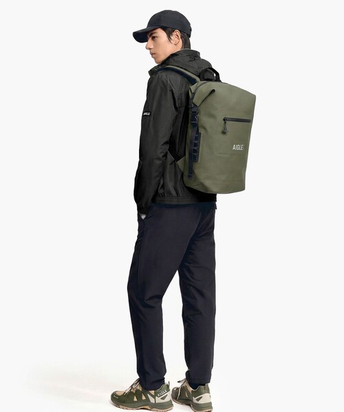 AIGLE(エーグル)の「防水 トラベルドライ バックパック25L(バックパック/リュック・レディース・イエロー/モスグリーン/ブラック・FREE)」の12枚目の写真