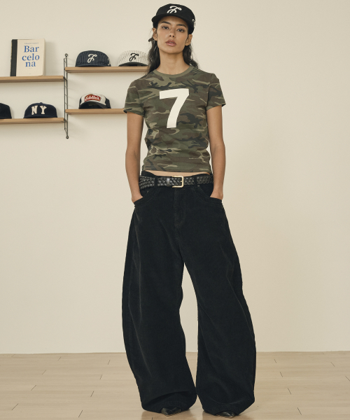 TAKEASY(テイクイージー)の「コーデュロイカーブドJパンツ(ブラック)(その他パンツ・メンズ・その他・SMALL/MEDIUM/LARGE/X-LARGE)」の4枚目の写真