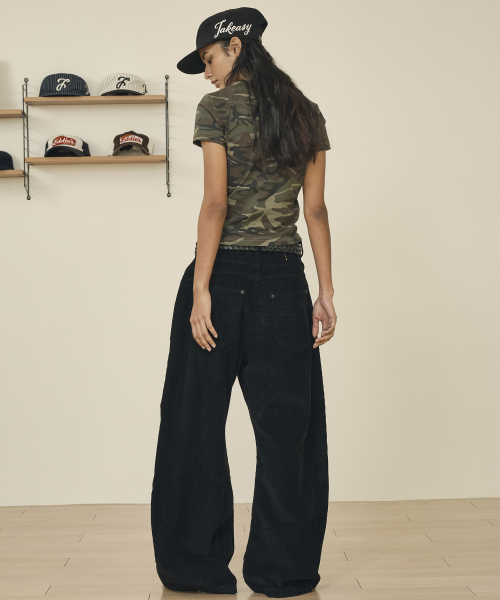 TAKEASY(テイクイージー)の「コーデュロイカーブドJパンツ(ブラック)(その他パンツ・メンズ・その他・SMALL/MEDIUM/LARGE/X-LARGE)」の5枚目の写真