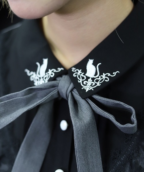 NIBBLE POISON(ニブルポイズン)の「猫刺繍ブロッキングワンピース(ワンピース・レディース・ブラック/グレー・MEDIUM)」の8枚目の写真