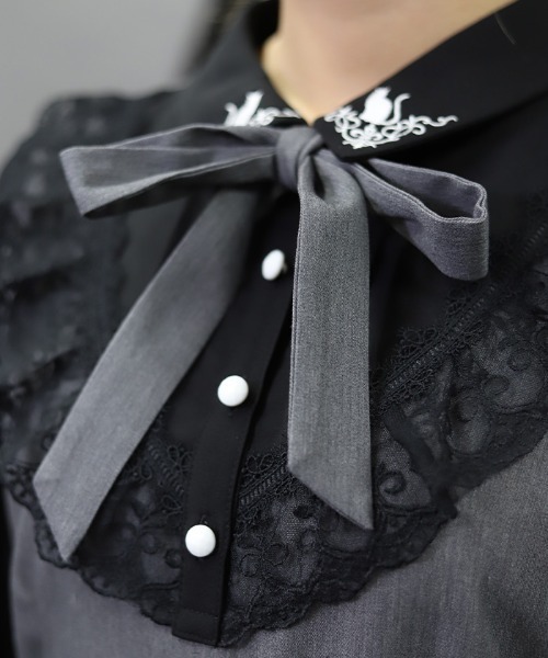 NIBBLE POISON(ニブルポイズン)の「猫刺繍ブロッキングワンピース(ワンピース・レディース・ブラック/グレー・MEDIUM)」の10枚目の写真