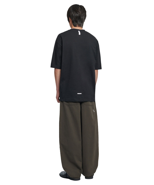 NOMANUAL(NOMANUAL)の「WAVE CURVED COTTON PANTS - CHARCOAL(その他パンツ・レディース・その他・SMALL/MEDIUM/LARGE/X-LARGE)」の4枚目の写真