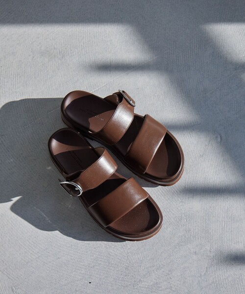 green label relaxing（グリーンレーベルリラクシング）の「ダブルベルト プラット サンダル（サンダル・レディース・ダークブラウン/ベージュ/ブラック・XL/L/M/S）」の4枚目の写真