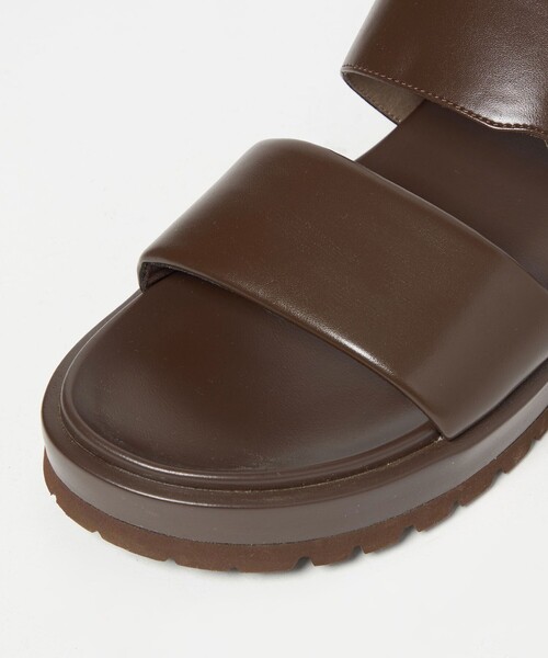 green label relaxing（グリーンレーベルリラクシング）の「ダブルベルト プラット サンダル（サンダル・レディース・ダークブラウン/ベージュ/ブラック・XL/L/M/S）」の19枚目の写真