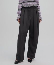 Ameri（アメリ）の「MULTI TUCK NARROW BELT PANTS（スラックス）」