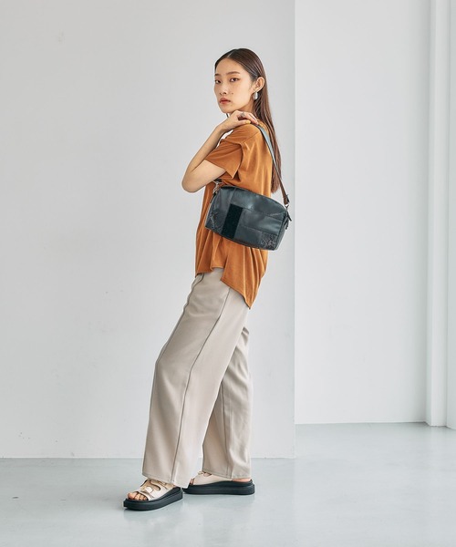 LEPSIM（レプシィム）の「パッチワークバッグ　646417（ショルダーバッグ・レディース・ブラック/ベージュ・ONE SIZE）」の5枚目の写真