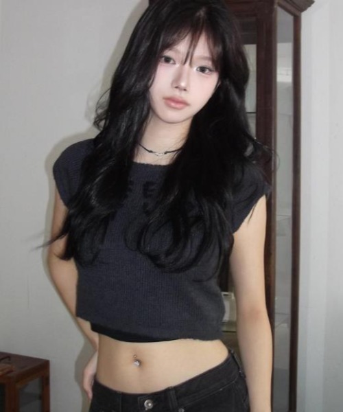 semplice(センプリチェ)の「Tシャツ【韓国ファッション】(Tシャツ/カットソー・レディース・ベージュ/ライトグレー/ライトブルー/ダークグレー・F)」の4枚目の写真